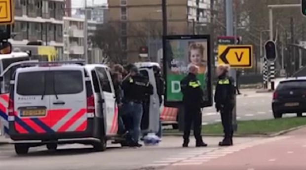 Hollanda'da silahlı saldırı: 3 ölü