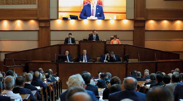 AKP’liler meclis toplantısında gerginlik çıkardı: Vakıflara akan para kesilince tehdit geldi