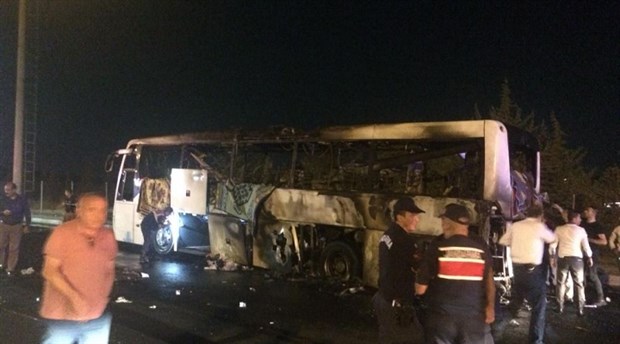 İzmir’de 37 yolcuyu taşıyan otobüs yandı