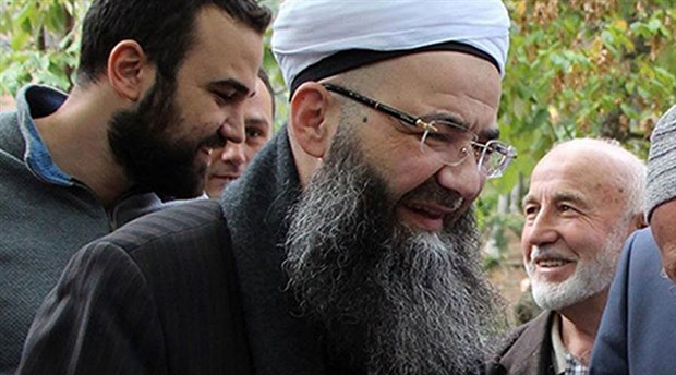 'Cübbeli'den 'İslamcı değil Müslümanım' diyen Karamollaoğlu'na: Beyaz sakalından utan be, kaç yaşına gelmişsin