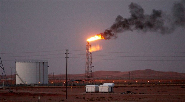 Suudi Arabistan'da petrol üretimi durduruldu: ABD, İran'ı suçladı