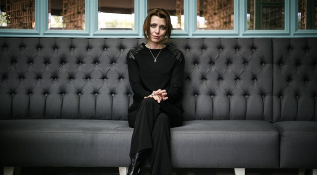Booker Ödülleri, Elif Şafak’ı liste dışı bıraktığı haberlerini yalanladı