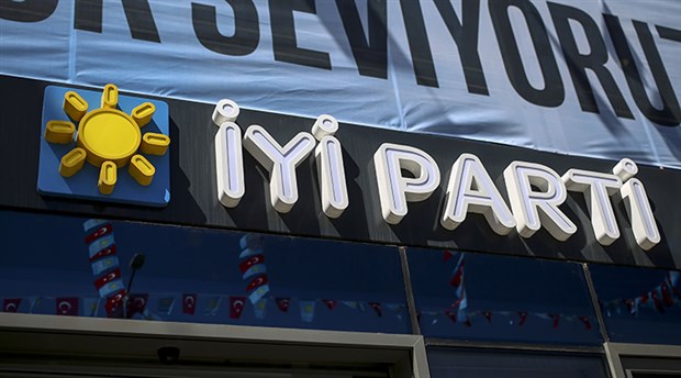 İYİ Parti İzmir'de kayyum krizi