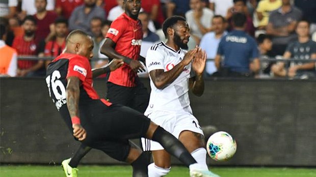 Beşiktaşlı Elneny ve Gaziantepli Kayode'ye üçer maç ceza
