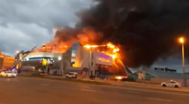 Rusya’da alışveriş merkezinde yangın