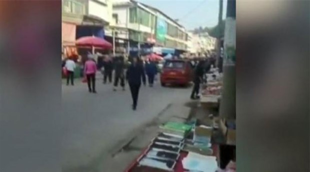 Çin'de kamyon kalabalığın arasına daldı: 10 ölü, 16 yaralı
