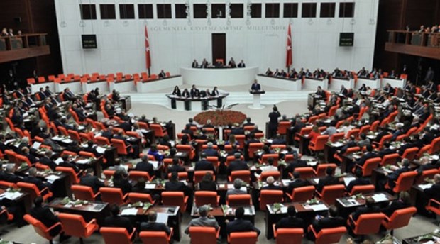 AKP, yargı paketi taslak metnini CHP'ye sundu