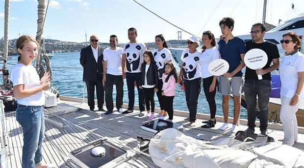 Beşiktaş Belediye Başkanı Akpolat, Blue Panda teknesini ziyaret etti