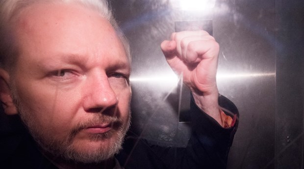 'Assange işkenceye maruz bırakılıyor' iddiası