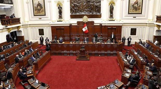 Peru'da kriz sürüyor: Devlet başkan yardımcısı istifa etti