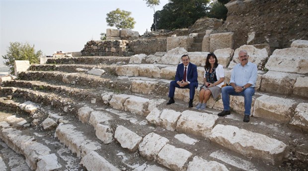 Akdeniz’in yeni antik tiyatrosu Konak’ta doğuyor