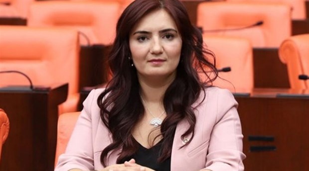 CHP’li Kılıç, “dekanı hukukçu olmayan hukuk fakültelerini” Meclis gündemine taşıdı