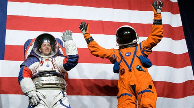NASA, astronotların yeni giysilerini görücüye çıkardı