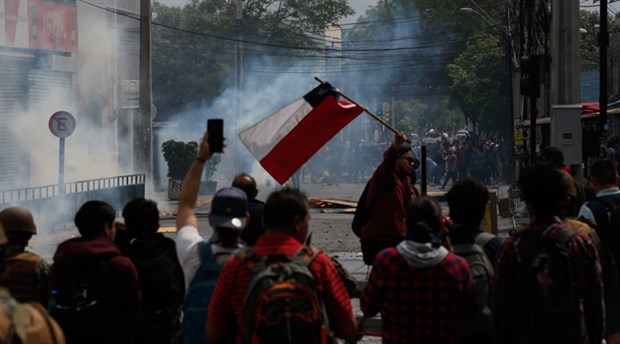 Şili'deki zam karşıtı protestolarda 8 kişi öldü