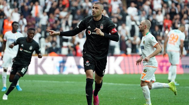 Burak Yılmaz, Antalyaspor maçı kadrosuna alındı