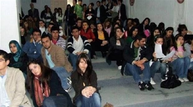 CHP’den gençlik raporu: Üniversite yalnızca işsizliği erteliyor
