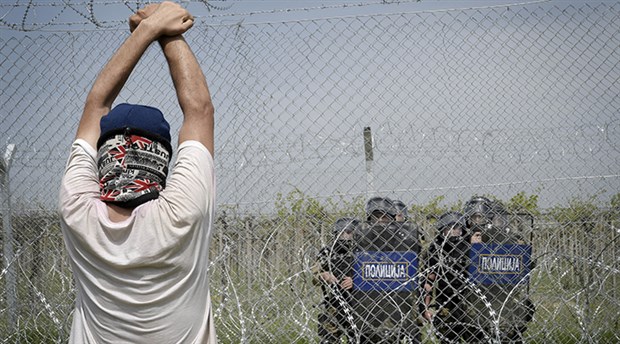 Yunanistan'da yeni göçmen yasası kabul edildi