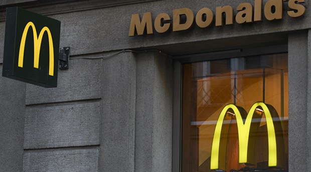 McDonald's'ın CEO'su çalışanıyla ilişki yaşadığı için işten atıldı