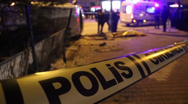 Fatih'te bir evde 4 kişinin cansız bedeni bulundu