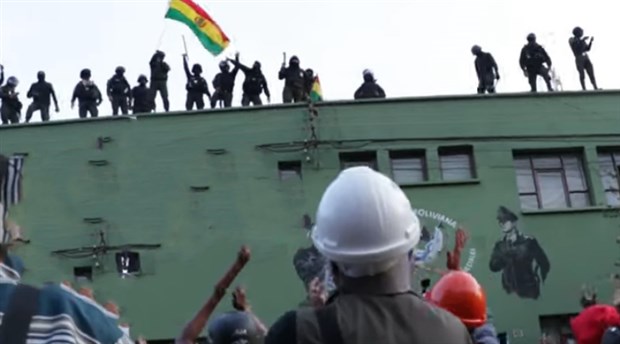 Bolivya'da Morales karşıtı protestolara polisten destek