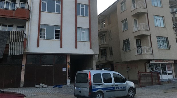 Konya'da balkondan düşen çocuk ağır yaralandı