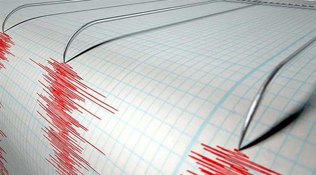 Endonezya açıklarında 7.4 büyüklüğünde deprem