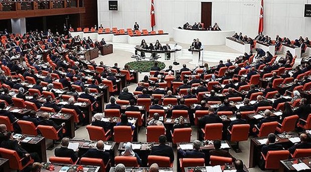 'Kadına yönelik şiddet araştırılsın' önergesi MHP ve AKP oylarıyla reddedildi