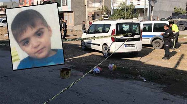 Çöp kamyonu altında kalan 3 yaşındaki çocuk hayatını kaybetti