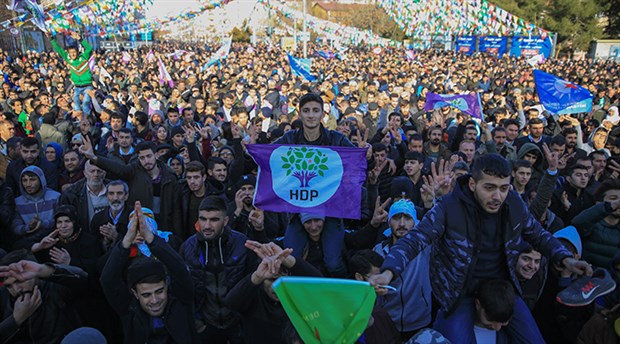 HDP’de ‘çekilme’ önerisi rağbet görmedi: Meclis ve belediyelerde siyasete devam