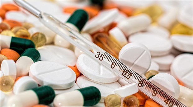 Sağlık Bakanlığı'ndan 70 ünlüye 'ilaç' uyarısı