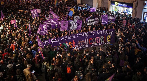 Beyoğlu Kaymakamlığı'ndan geri adım: 25 Kasım yasağı kaldırıldı