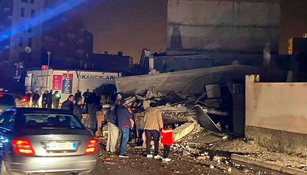 Arnavutluk'ta 6.4 büyüklüğünde deprem: 13 ölü, 250 yaralı