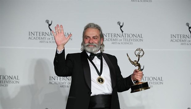 Haluk Bilginer, 47. Uluslararası Emmy Ödülleri'nde 'en iyi erkek oyuncu' seçildi