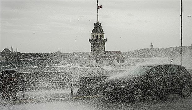 İstanbul için fırtına ve yağmur uyarısı