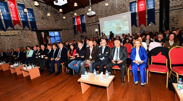 İzmir’de 11. Küresel Isınma Kurultayı düzenlendi
