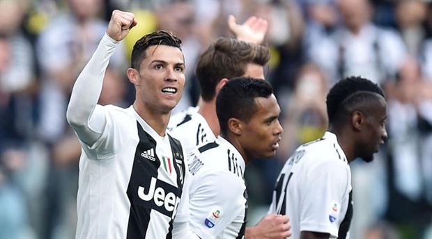 Serie A'da yılın futbolcusu Cristiano Ronaldo