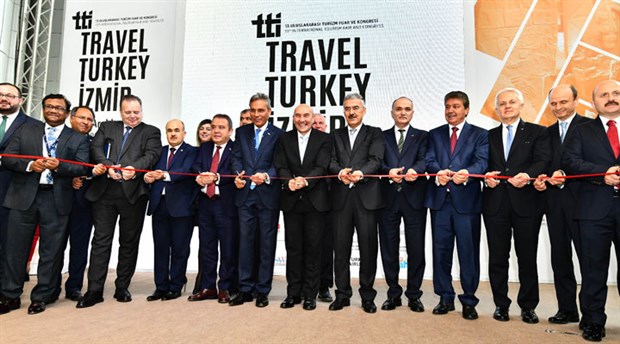 İzmir’de 13. Travel Turkey Fuarı başladı