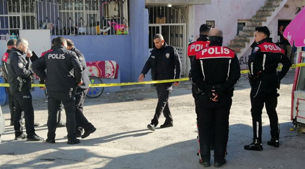 İzmir'de silahlı kavga: 10 yaralı