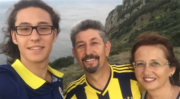 Beşiktaş’taki saldırıda can veren Berkay’ın ailesi: Kütüphane açsınlar davadan vazgeçelim