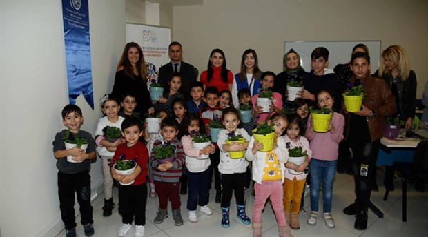 Adana Büyükşehir Belediyesi'nden göçmen ailelerin çocuklarına entegrasyon desteği