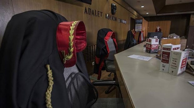 İzmir'de avukat kadınlar, savcıyı HSK'ye şikayet etti