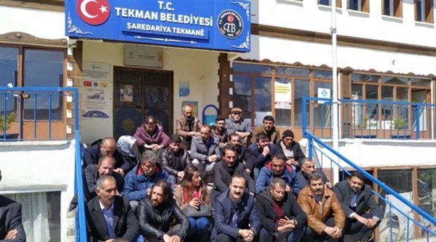 Erzurum'da HDP’li 15 belediye meclis üyesi görevden uzaklaştırıldı