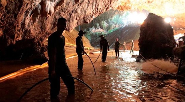 Tayland'da 12 çocuğu mağaradan kurtaran dalgıç yaşamını yitirdi