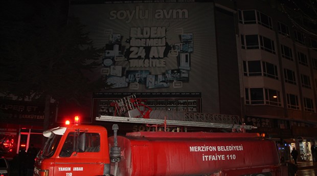 Amasya'da AVM'de yangın: 2 ölü, 4 yaralı
