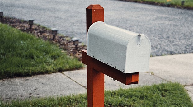 24 bin postayı evine götüren postacı: Dağıtmak çok zahmetli geldi