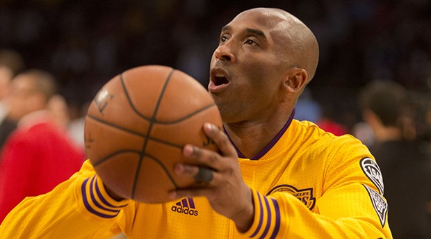 Efsane basketbolcu Kobe Bryant helikopter kazasında hayatını kaybetti