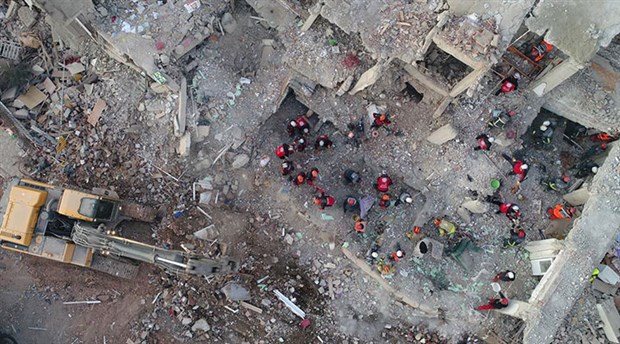 'Elazığ depreminde yıkılan binalarda dere kumu kullanılmış'