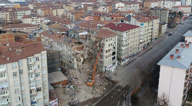 AFAD, Elazığ depreminin ardından ağır hasar alan bina sayısını açıkladı