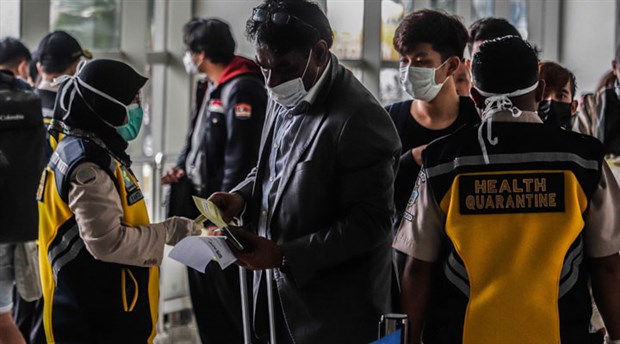 Endonezya'da 5 bin Çinlinin bulunduğu sanayi tesisi karantinaya alındı