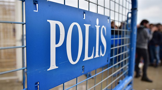Edirne'de göçmenlerden para alan 3 polis tutuklandı